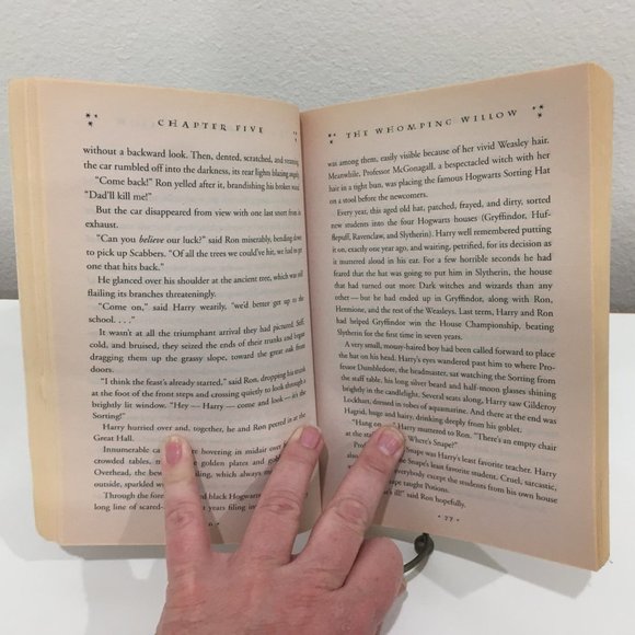 Book: Harry Potter "And The Chamber of Secrets" Paperback, circa 2000 - Picture 3 of 4